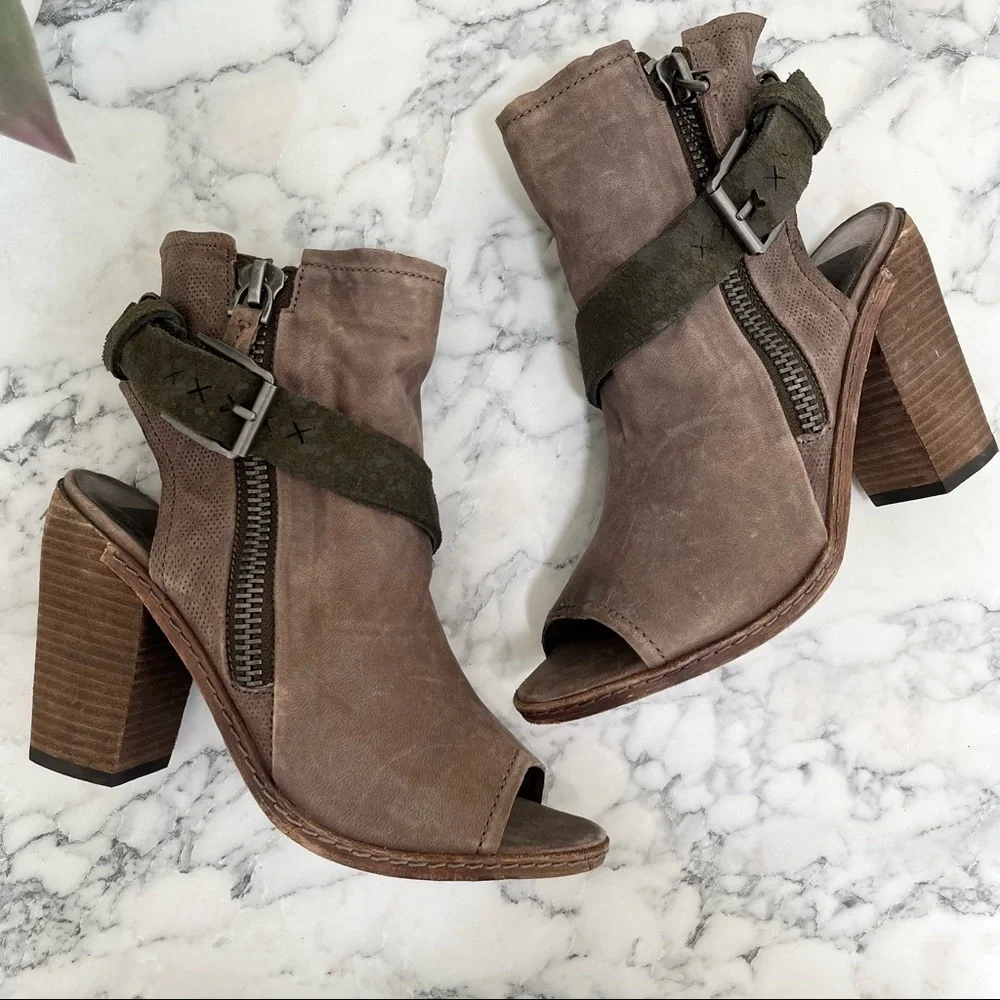 Dolce Vita brown distressed leather peep toe heeled ankle boots sandals 7.5